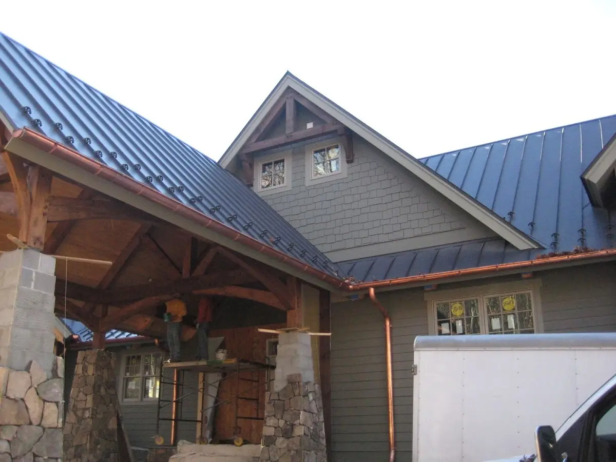 Craftsman Roofing team delivering quality roofing work in Elwood